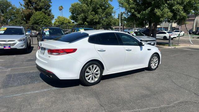 Photo of 2018 White Kia Optima