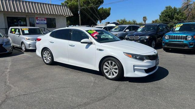 Photo of 2018 White Kia Optima