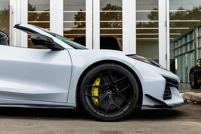 Photo of 2023 Ceramic Matrix Gray Metallic Chevrolet Corvette