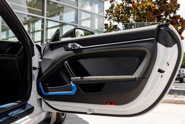 Photo of 2025 White Porsche 911