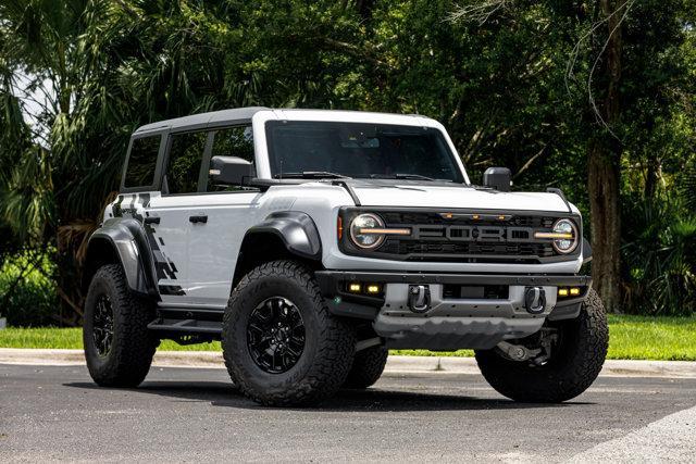 Photo of 2023 Oxford White Ford Bronco