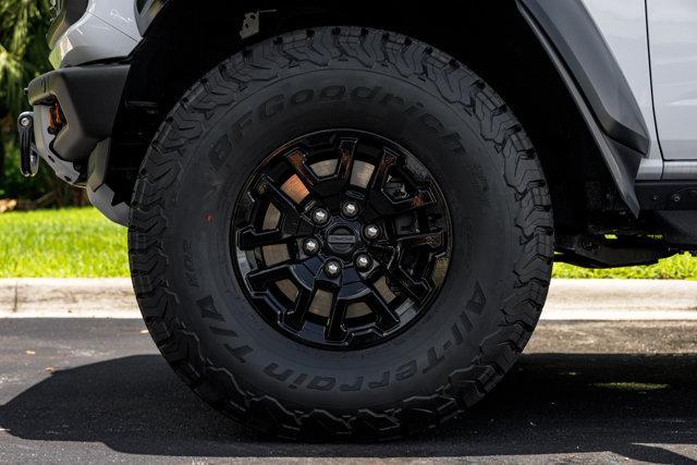 Photo of 2023 Oxford White Ford Bronco