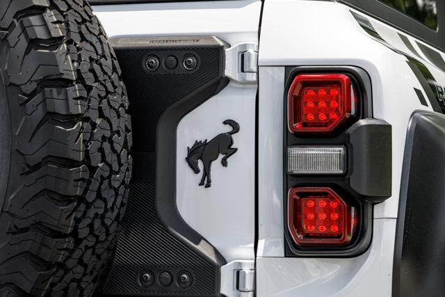 Photo of 2023 Oxford White Ford Bronco