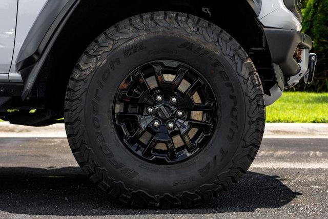 Photo of 2023 Oxford White Ford Bronco