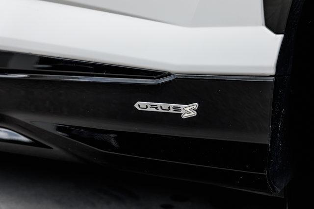 Photo of 2023 Bianco Monocerus Metallic Lamborghini Urus