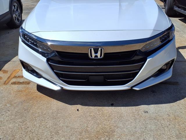 Photo of 2022 Platinum White Pearl Honda Accord