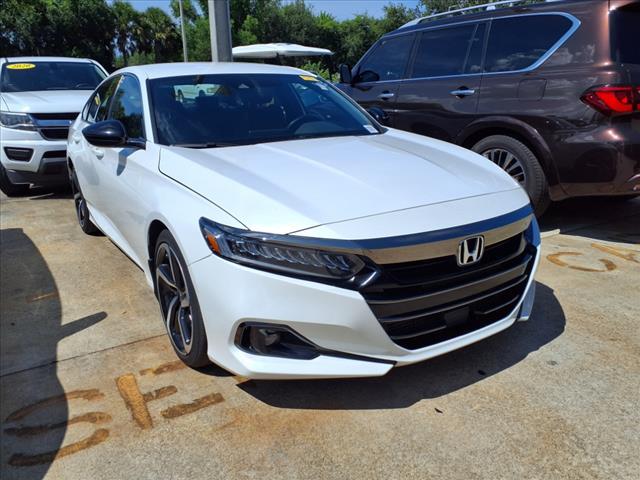 Photo of 2022 Platinum White Pearl Honda Accord
