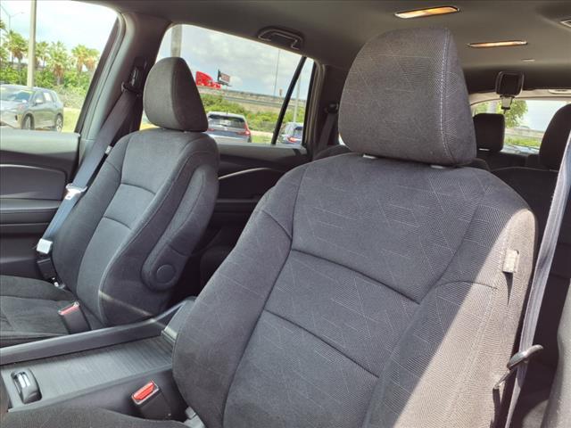 Photo of 2022 Crystal Black Pearl Honda Pilot