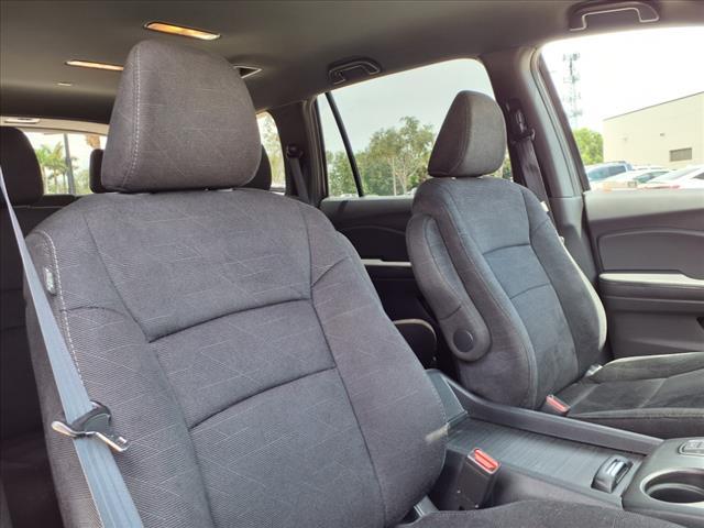 Photo of 2022 Crystal Black Pearl Honda Pilot