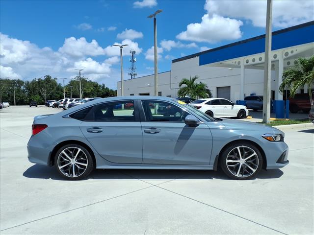 Photo of 2023 Gray Honda Civic