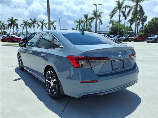 Photo of 2023 Gray Honda Civic