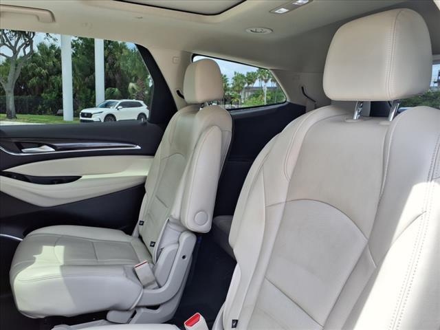 Photo of 2022 White Frost Tricoat Buick Enclave