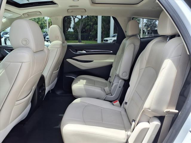 Photo of 2022 White Frost Tricoat Buick Enclave