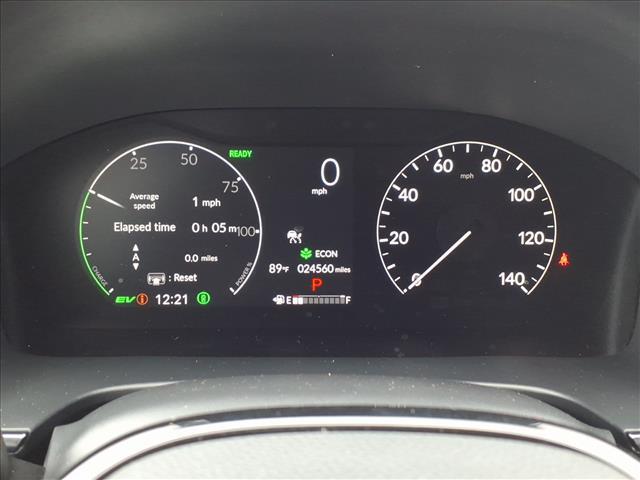 Photo of 2023 Platinum White Pearl Honda CR-V Hybrid