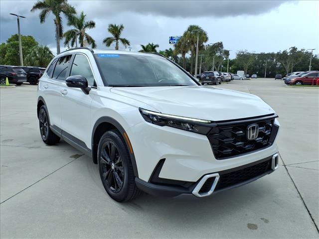 Photo of 2023 Platinum White Pearl Honda CR-V Hybrid