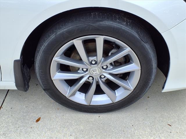 Photo of 2021 Platinum White Pearl Honda Accord
