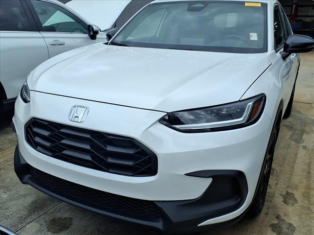 Photo of 2023 Platinum White Pearl Honda HR-V