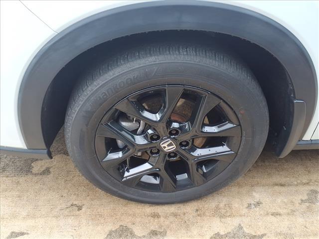 Photo of 2023 Platinum White Pearl Honda HR-V