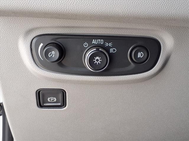 Photo of 2024 Summit White GMC Terrain