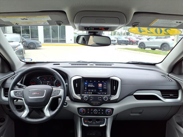 Photo of 2024 Summit White GMC Terrain