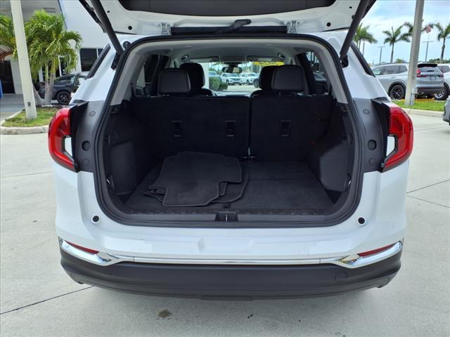 Photo of 2024 Summit White GMC Terrain
