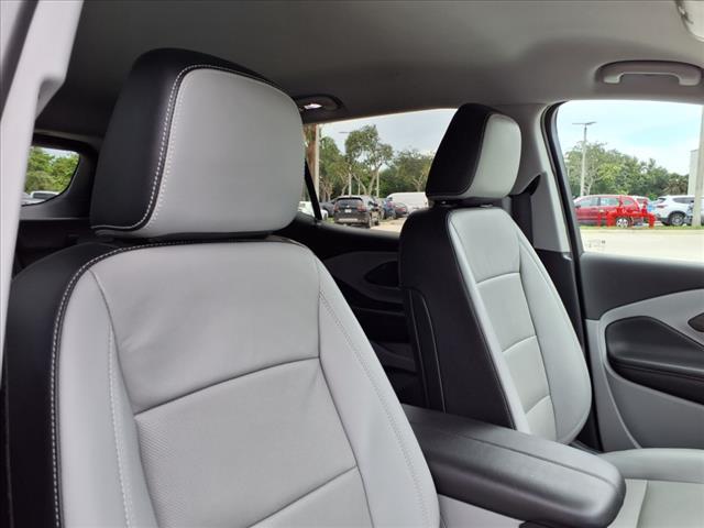 Photo of 2024 Summit White GMC Terrain