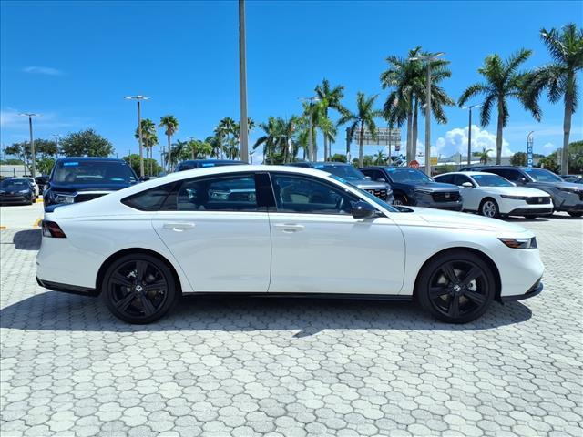 Photo of 2025 Platinum White Pearl Honda Accord Hybrid
