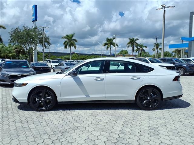 Photo of 2025 Platinum White Pearl Honda Accord Hybrid