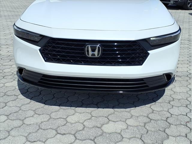 Photo of 2025 Platinum White Pearl Honda Accord Hybrid