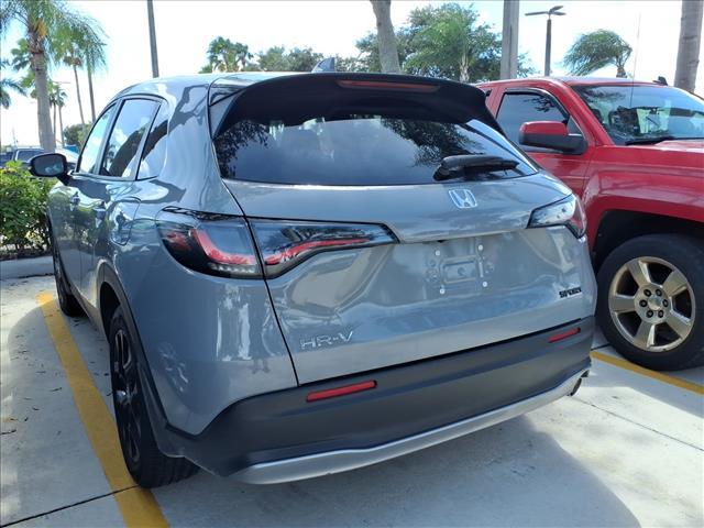 Photo of 2025 Urban Gray Pearl Honda HR-V