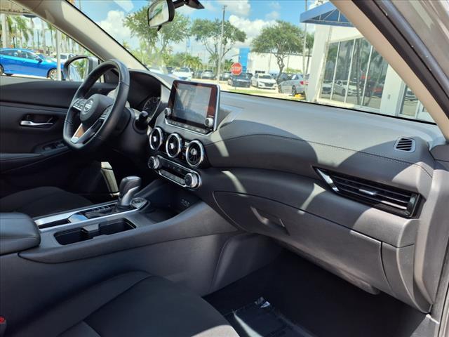 Photo of 2022 Gun Metallic Nissan Sentra