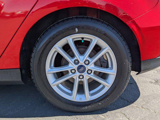 Photo of 2016 Race Red Ford Focus