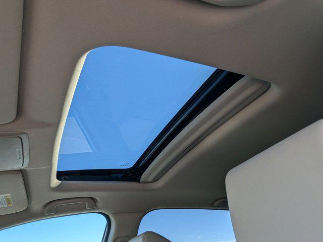 Photo of 2020 Platinum White Pearl Honda CR-V