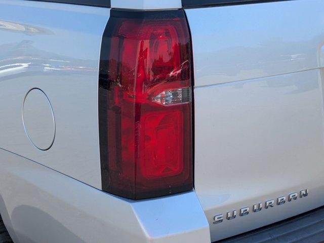 Photo of 2019 Silver Ice Metallic Chevrolet Suburban