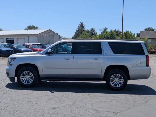 Photo of 2019 Silver Ice Metallic Chevrolet Suburban