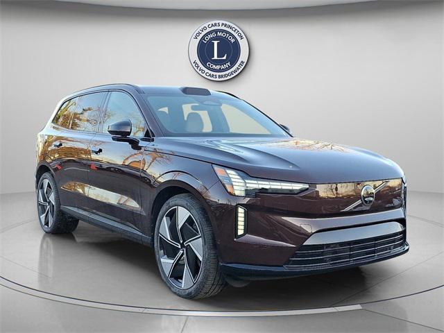Photo of 2025 Mulberry Volvo EX90