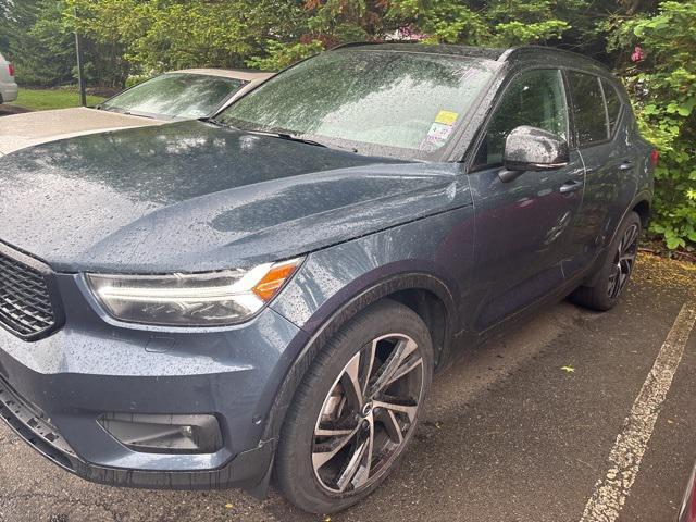 2022 Volvo XC40