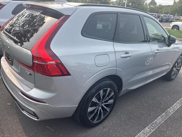 Photo of 2025 Silver Volvo XC60