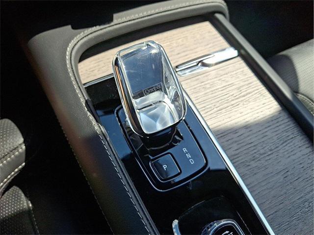 Photo of 2024 Denim Volvo XC90 Recharge Plug-In Hybrid