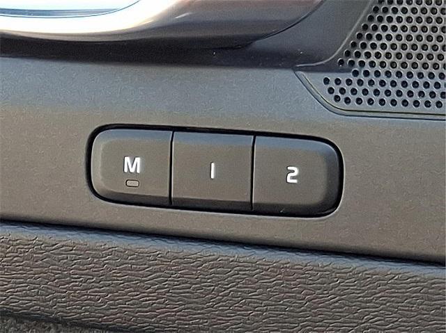 Photo of 2022 Fusion Red Metallic Volvo XC40 Recharge Pure Electric