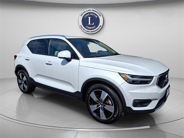 2022 Volvo XC40
