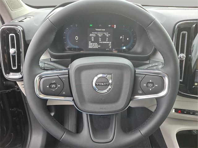 Photo of 2025 Onyx Black Volvo XC40