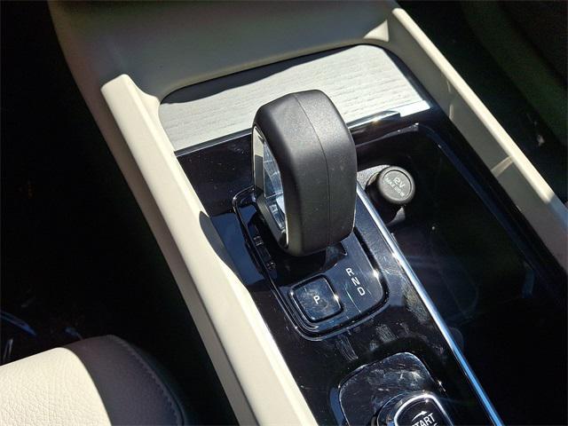 Photo of 2024 Vapour Volvo XC60 Recharge Plug-In Hybrid