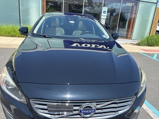 Photo of 2017 Onyx Black Metallic Volvo S60 Inscription