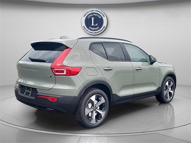 Photo of 2025 Sage Green Volvo XC40