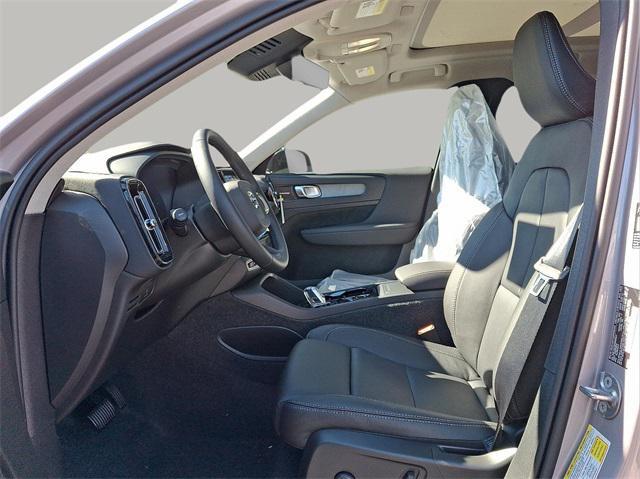 Photo of 2026 Aurora Silver Volvo XC40