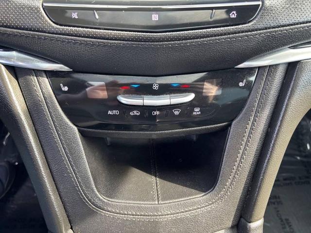 Photo of 2020 Radiant Silver Metallic Cadillac XT5