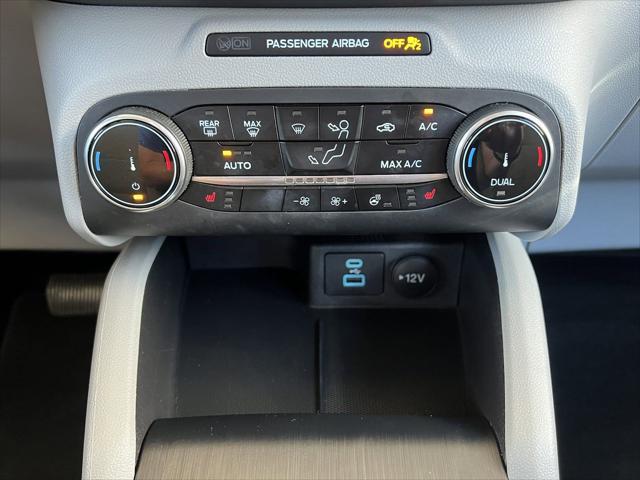 Photo of 2023 Cinnabar Red Metallic Premium Colorant Ford Escape