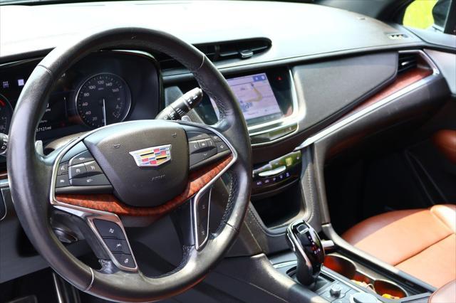 Photo of 2023 Stellar Black Metallic Cadillac XT5