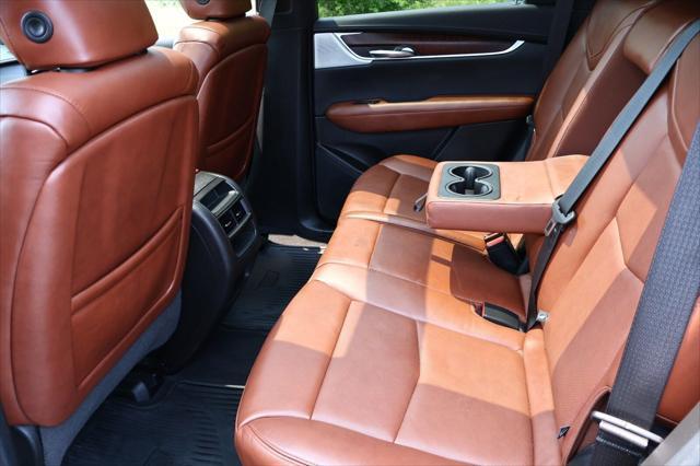 Photo of 2023 Stellar Black Metallic Cadillac XT5